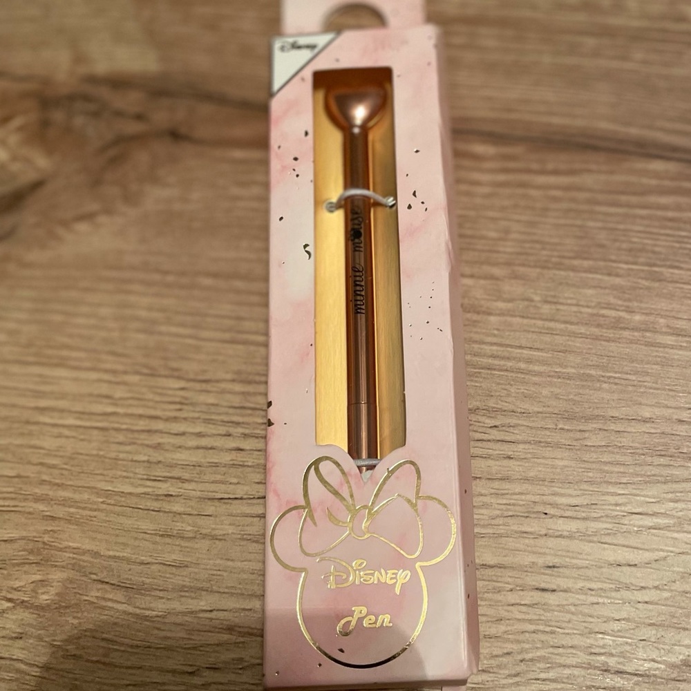 Minnie rose gold heart pen